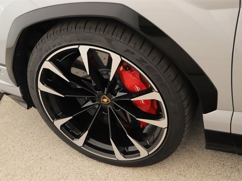 Used 2024 Lamborghini Urus S image 32