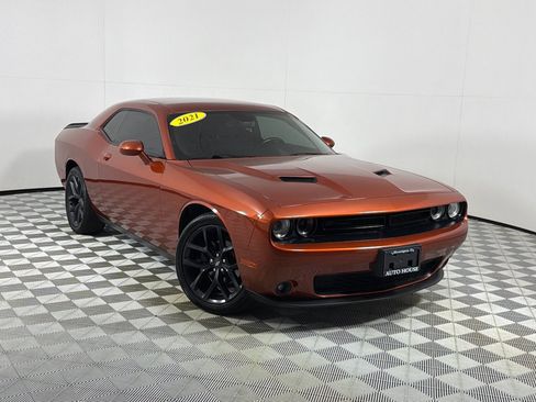 Used 2021 Dodge Challenger SXT w/ Blacktop Package RWD image 2