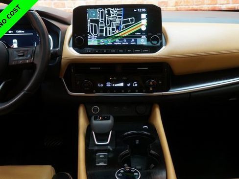 Used 2022 Nissan Rogue Platinum w/ Head-Up Display Package image 36