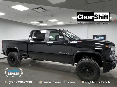 Used 2024 Chevrolet Silverado 2500 ZR2 w/ Technology Package image 1