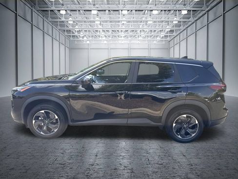 Certified 2025 Nissan Rogue SV FWD image 4