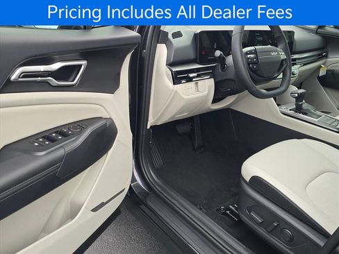 New 2026 Kia Sportage EX w/ EX Panorama Roof Package FWD image 9