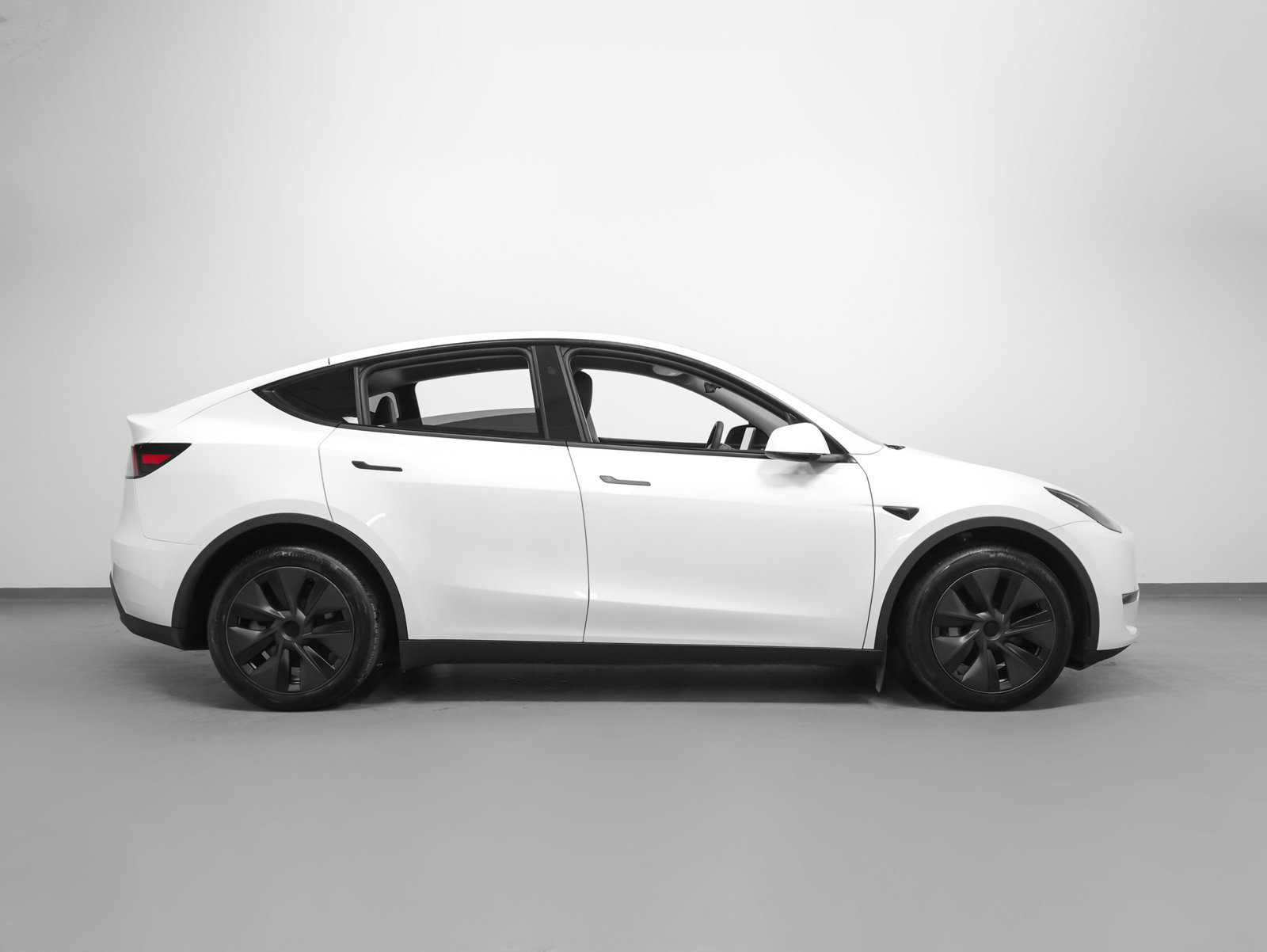 Used 2024 Tesla Model Y Long Range AWD/4WD image 13