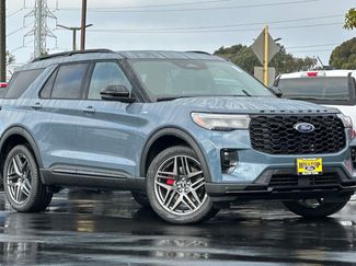 New 2026 Ford Explorer ST-Line w/ ST-Line Street Pack video 2