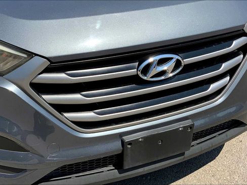 Used 2017 Hyundai Tucson SE FWD image 28