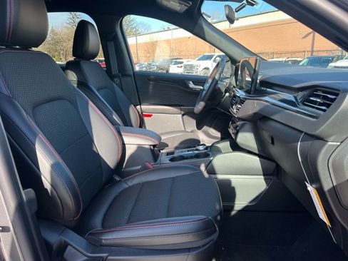 Used 2025 Ford Escape ST-Line w/ Tech Pack #1 image 11