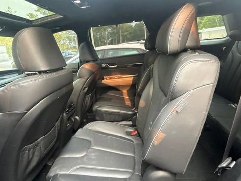 Used 2023 Hyundai Palisade Calligraphy w/ Winter Package AWD/4WD image 7