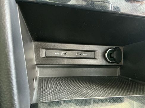 Certified 2025 Volkswagen Taos S image 18