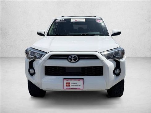 Certified 2020 Toyota 4Runner SR5 AWD/4WD image 2