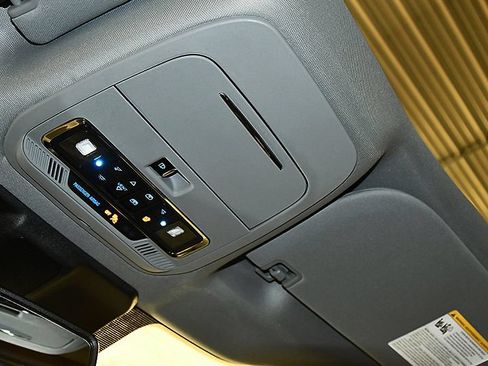 Used 2023 Ford F150 Lariat w/ Equipment Group 502A High AWD/4WD image 31