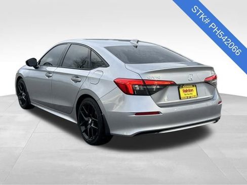 Used 2023 Honda Civic Sport image 3