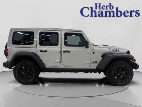 Used 2023 Jeep Wrangler Unlimited w/ Sun & Screen Package AWD/4WD image 9