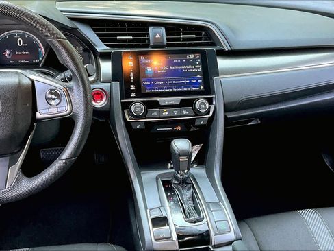 Used 2018 Honda Civic EX image 7