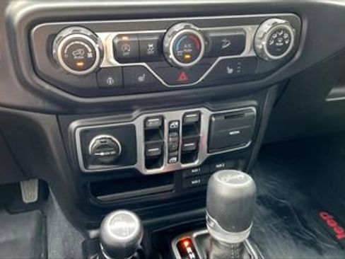 Used 2019 Jeep Wrangler Unlimited Sport S AWD/4WD image 14
