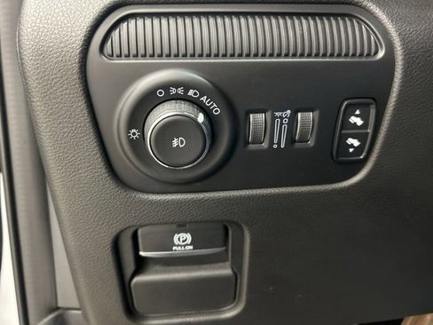 Used 2023 Jeep Wagoneer Series II w/ Convenience Group I image 15