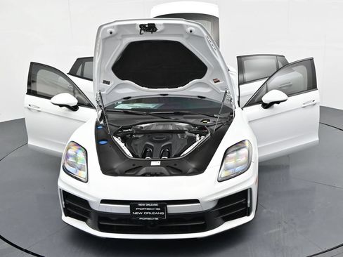 Certified 2024 Porsche Panamera 4 AWD/4WD image 21