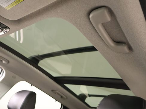 Used 2022 Hyundai Santa Fe Limited FWD image 15