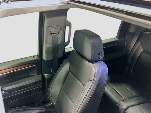 Used 2024 GMC Sierra 2500 Denali w/ Denali Reserve Package image 23