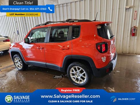 Used 2019 Jeep Renegade Latitude w/ Cold Weather Group AWD/4WD image 3