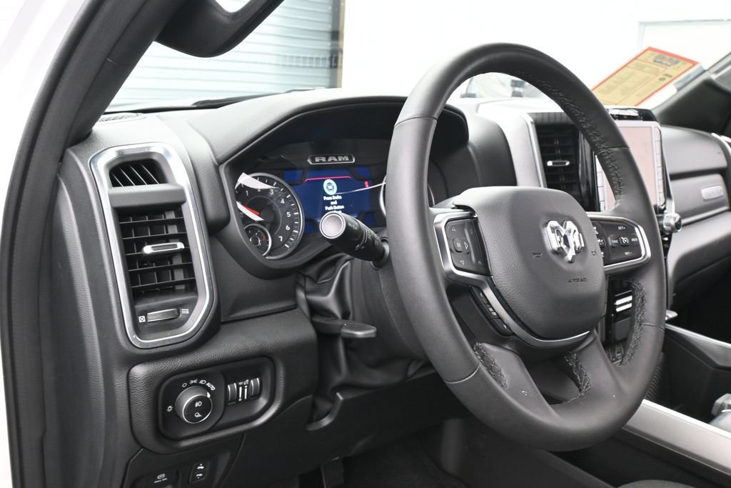 Used 2025 RAM 1500 Big Horn AWD/4WD image 15