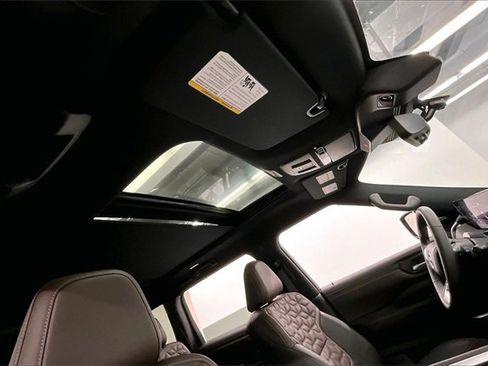 New 2026 Nissan Armada Platinum image 36