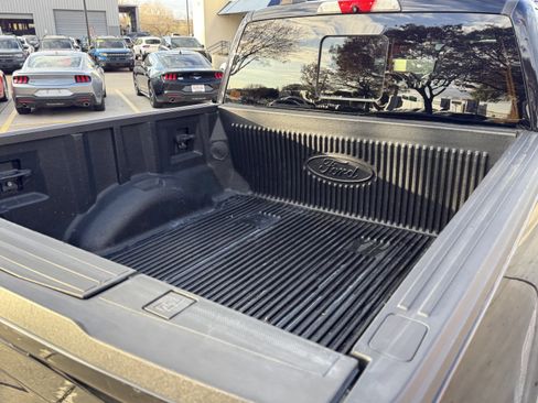 Used 2021 Ford F150 Lariat w/ Equipment Group 502A High image 8