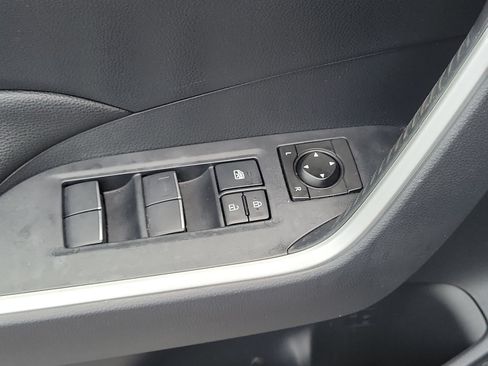 Used 2019 Toyota RAV4 XLE Premium FWD image 19