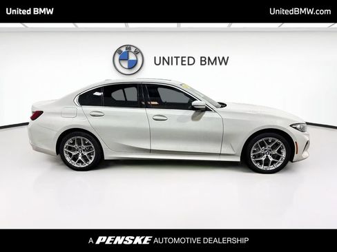 Used 2025 BMW 330i xDrive Sedan AWD/4WD image 4