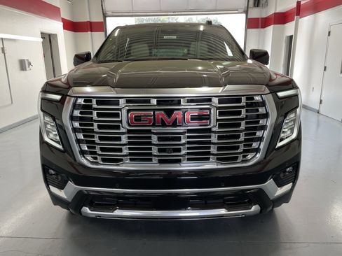 New 2026 GMC Yukon XL Denali w/ Denali Reserve Package RWD image 2