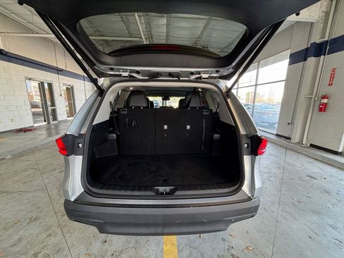 Used 2025 Toyota Grand Highlander FWD image 31