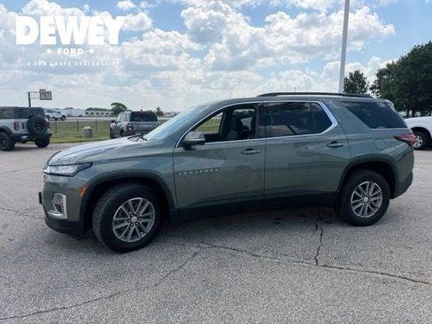 Used 2023 Chevrolet Traverse LT AWD/4WD image 7