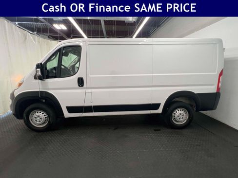 Used 2025 RAM ProMaster 2500 w/ Convenience Group FWD image 8