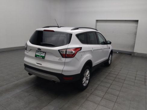 Used 2018 Ford Escape SE FWD image 9