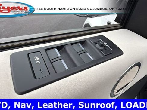 Used 2024 Land Rover Discovery S image 18