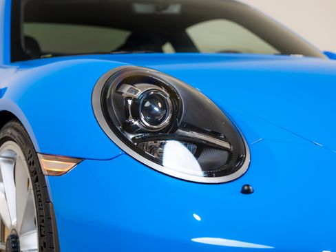 Used 2018 Porsche 911 GT3 RWD image 14