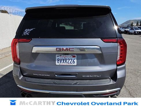 Used 2021 GMC Yukon Denali w/ Denali Premium Package image 4