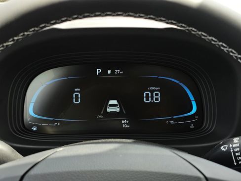 Used 2025 Hyundai Venue SEL image 15