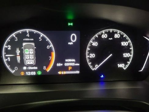 Used 2024 Honda Pilot TrailSport image 31