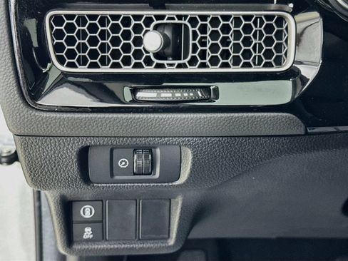 Used 2024 Honda Civic EX-L image 9