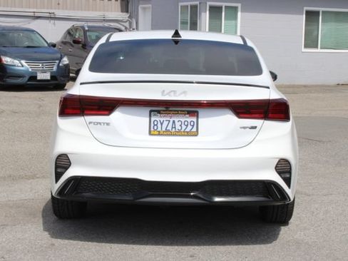 Used 2022 Kia Forte GT-Line w/ GT-Line Premium Package FWD image 4