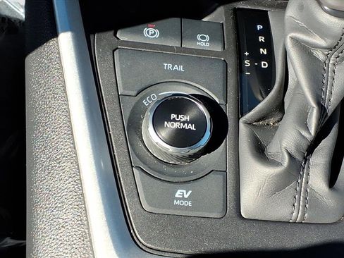 Used 2024 Toyota RAV4 XLE Premium image 26