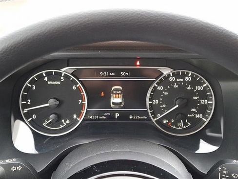 Used 2023 Nissan Rogue SV image 20