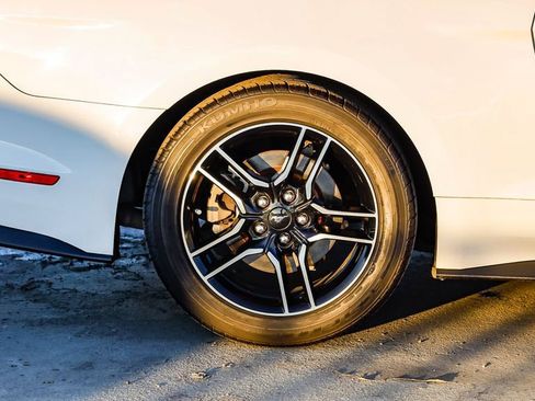 Used 2020 Ford Mustang Premium image 12