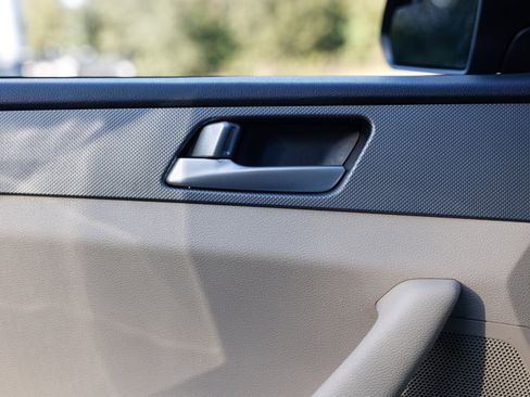 Used 2015 Hyundai Sonata SE image 36