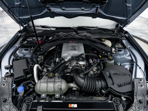 Used 2022 Ford Mustang Shelby GT500 w/ Carbon Fiber Track Pack RWD image 68