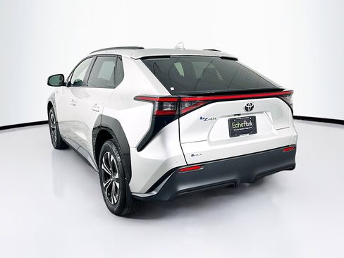 Used 2024 Toyota bZ4X XLE w/ Weather Package image 5