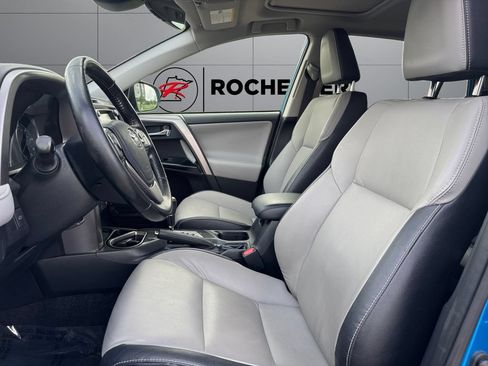 Used 2018 Toyota RAV4 Limited w/ Advanced Technology Package AWD/4WD image 10