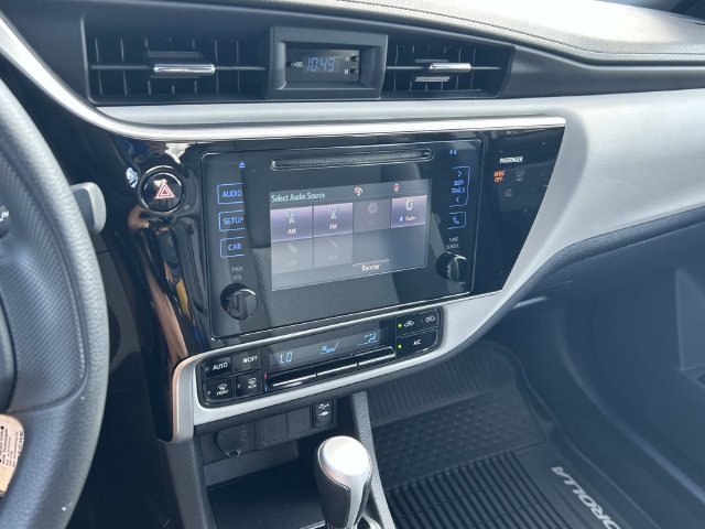 Used 2017 Toyota Corolla LE w/ Carpet Mat Package (TMS) FWD image 19
