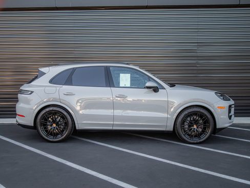 Certified 2026 Porsche Cayenne Coupe AWD/4WD image 7
