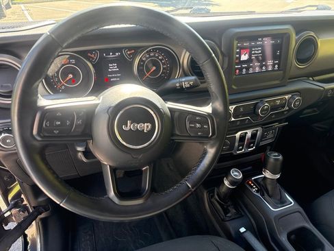 Used 2022 Jeep Wrangler Sport AWD/4WD image 21